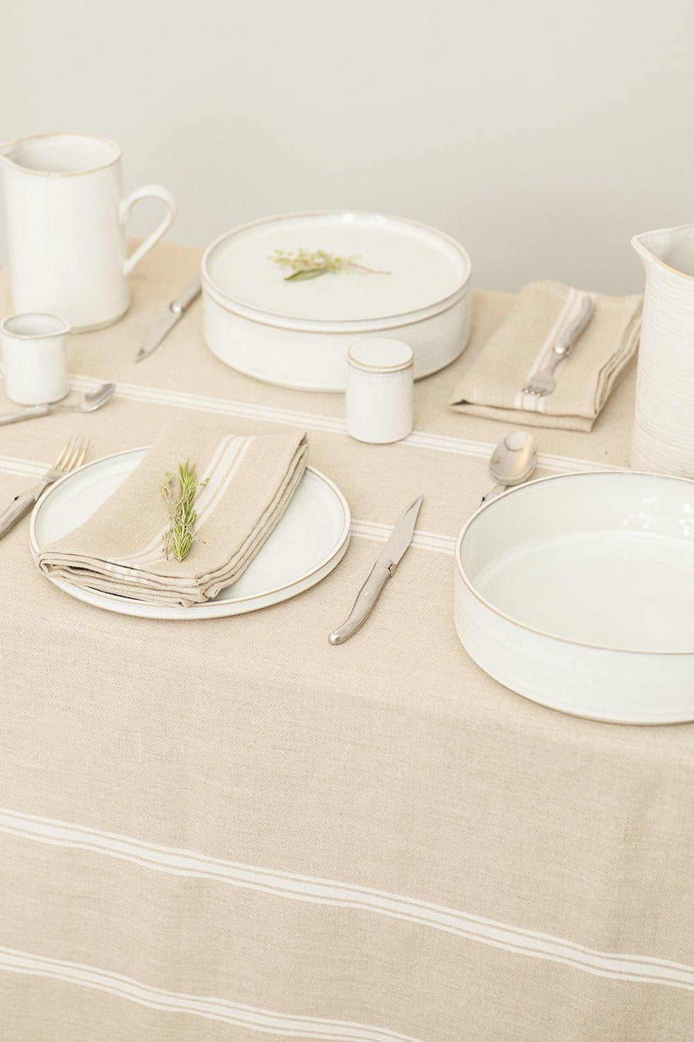 Thieffry Monogramme Linen Tablecloth (68" x 110")